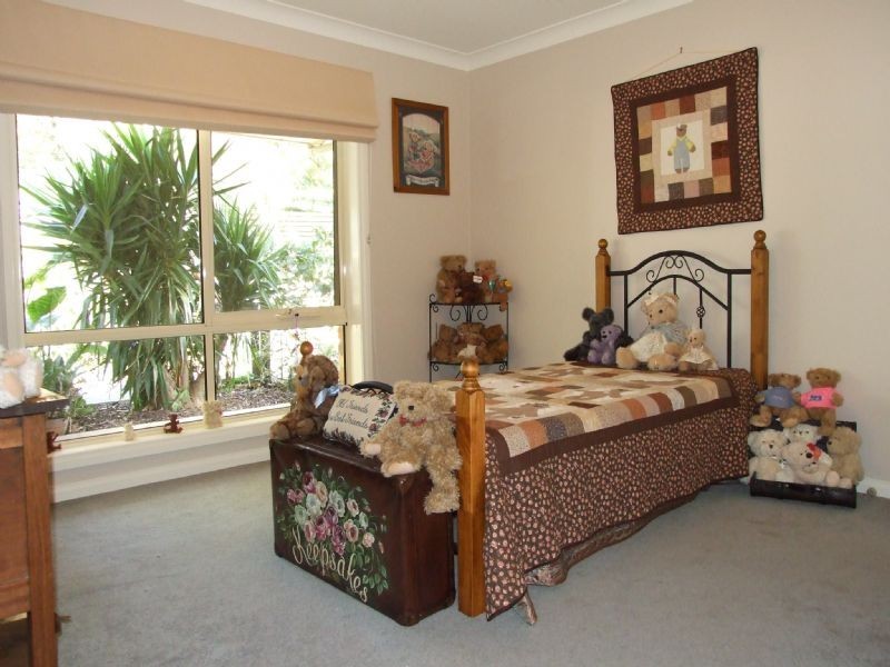 52 Melaleuca Drive, Trafalgar East VIC 3824