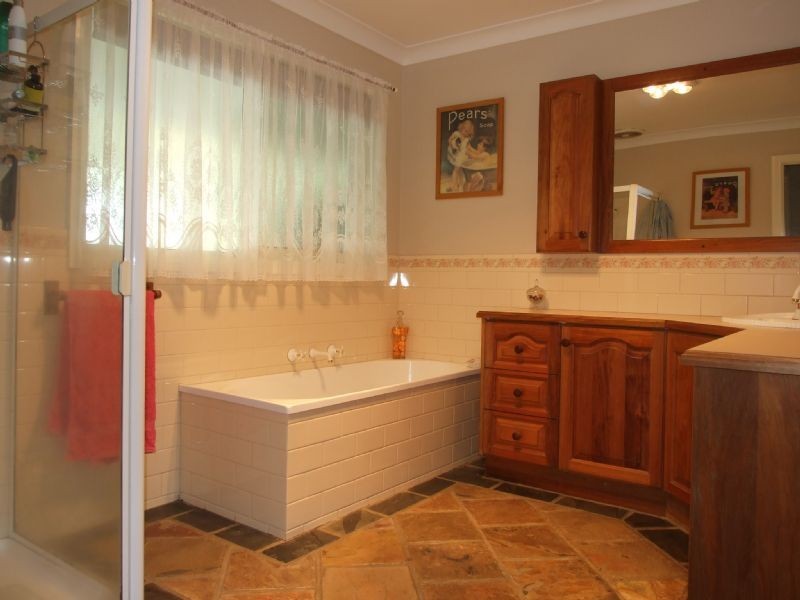 52 Melaleuca Drive, Trafalgar East VIC 3824