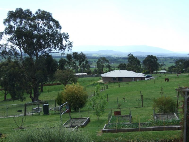 52 Melaleuca Drive, TRAFALGAR EAST, Moe VIC 3825