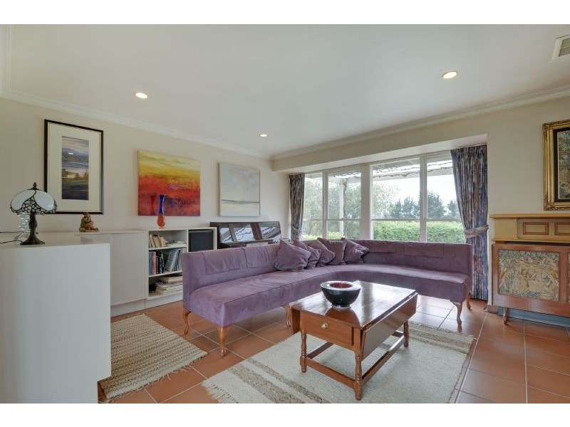 70 Simon Court, Moe South VIC 3825