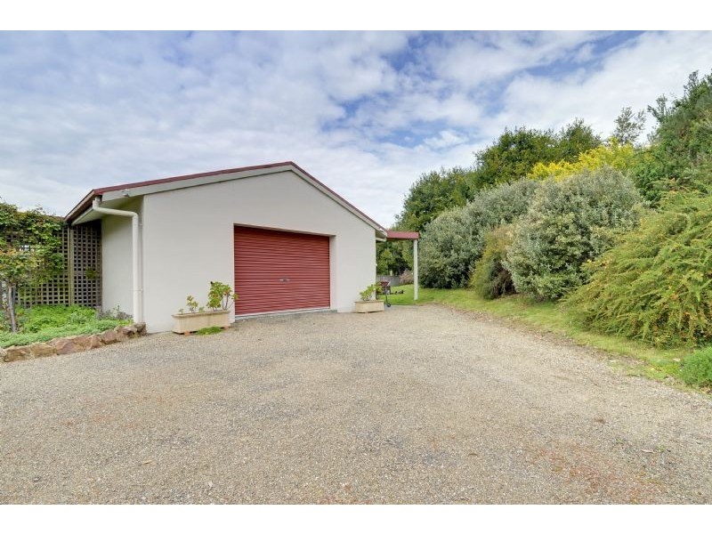 70 Simon Court, Moe South VIC 3825