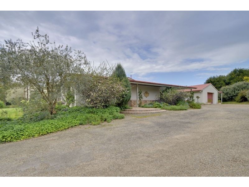 70 Simon Court, Moe South VIC 3825