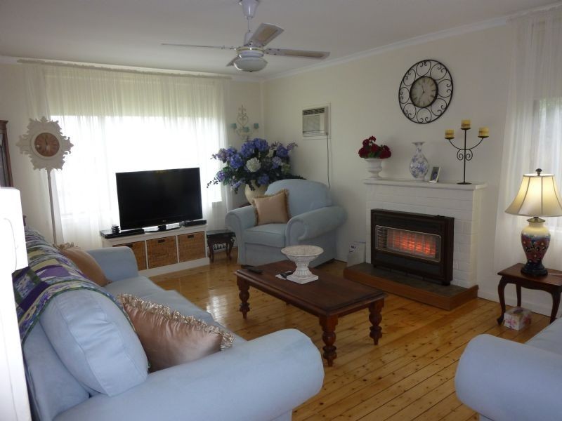 16 Mirboo Street, Newborough VIC 3825