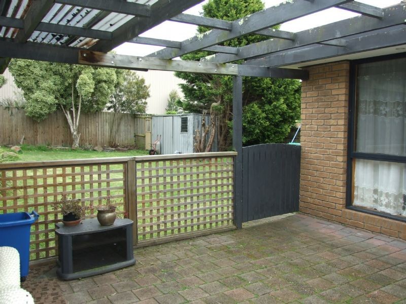 10 Moffat Street, Moe VIC 3825