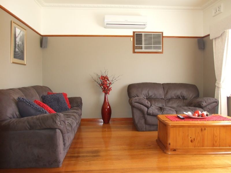 6 Roberts Street, Moe VIC 3825