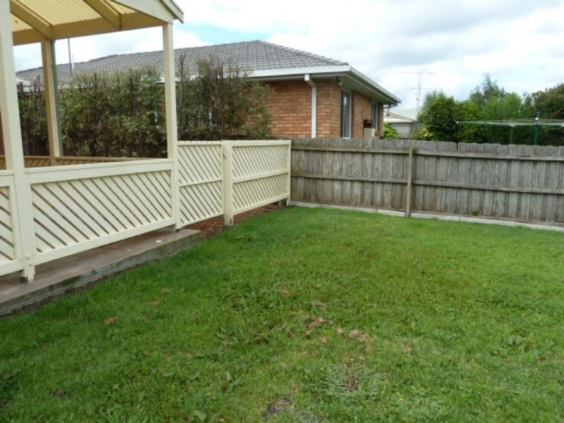 22 Jeeralang Avenue, Newborough VIC 3825