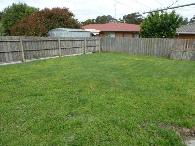 22 Jeeralang Avenue, Newborough VIC 3825