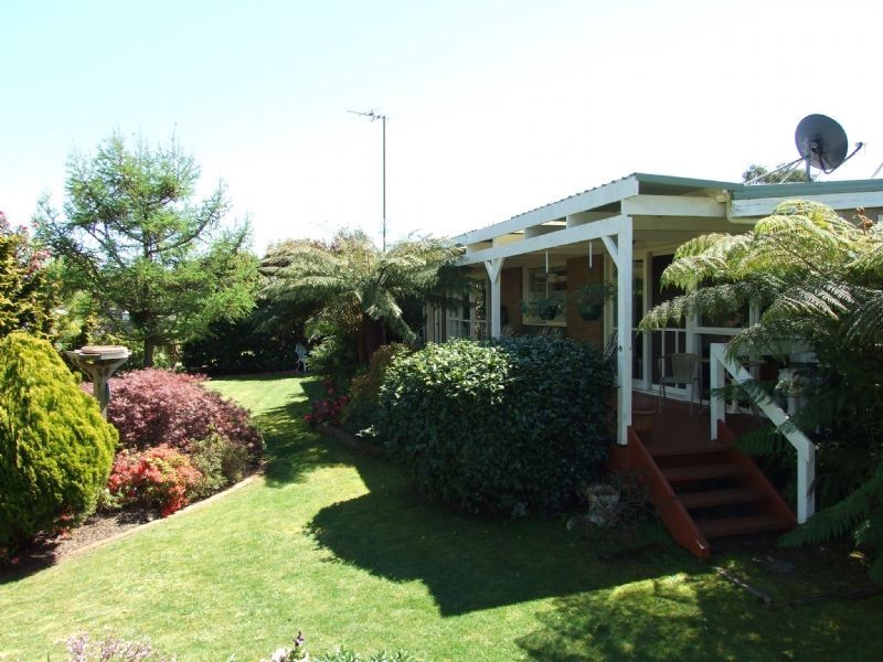 8 St Gwinear Court, Rawson VIC 3825