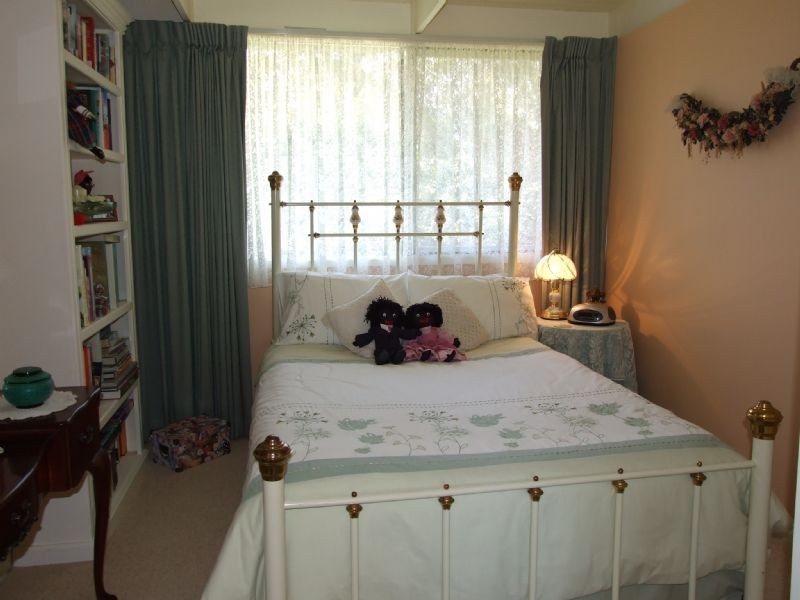 8 St Gwinear Court, Rawson VIC 3825