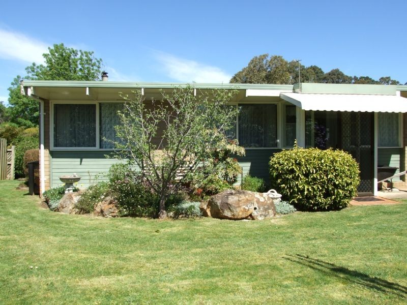 8 St Gwinear Court, Rawson VIC 3825