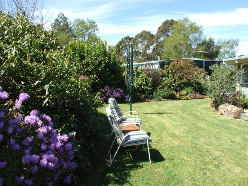 8 St Gwinear Court, Rawson VIC 3825