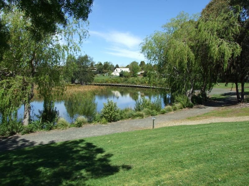 8 St Gwinear Court, Rawson VIC 3825