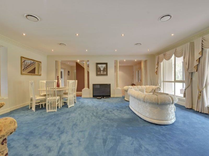 30 Thompsons Road, Newborough VIC 3825