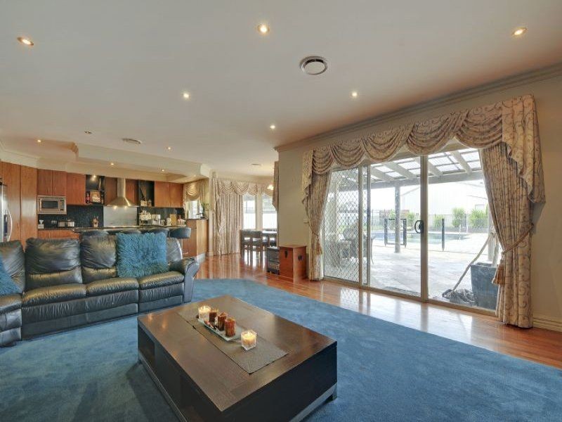 30 Thompsons Road, Newborough VIC 3825