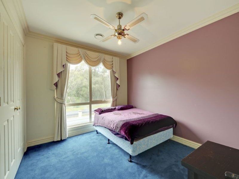 30 Thompsons Road, Newborough VIC 3825