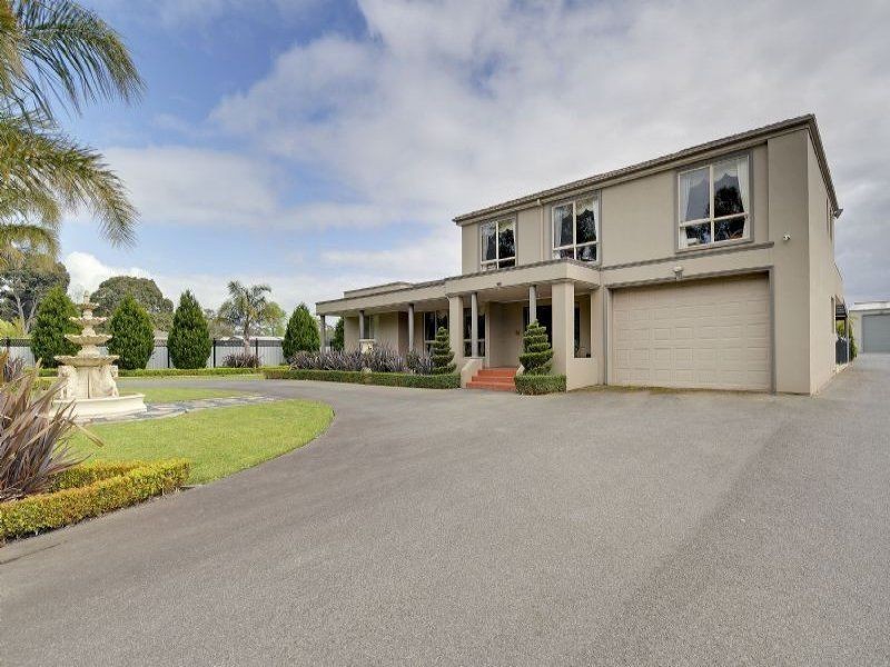 30 Thompsons Road, Newborough VIC 3825