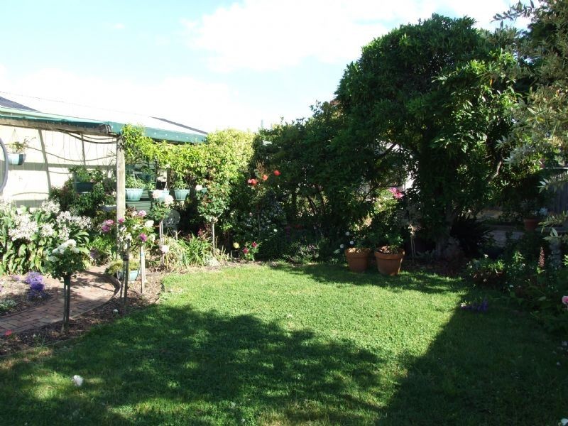 71 Lloyd Street, Moe VIC 3825