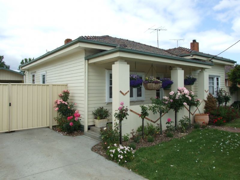 71 Lloyd Street, Moe VIC 3825