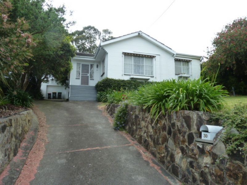 30  Smallburn Avenue, Newborough VIC 3825