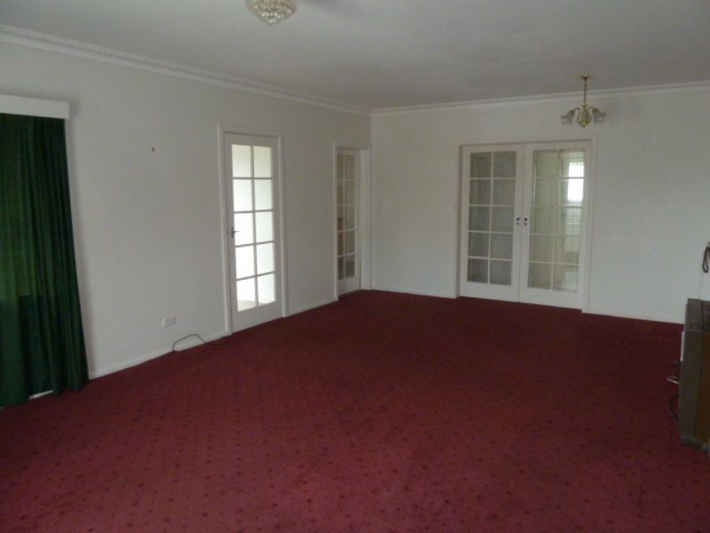 30  Smallburn Avenue, Newborough VIC 3825