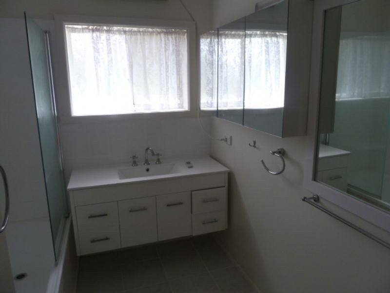 30  Smallburn Avenue, Newborough VIC 3825