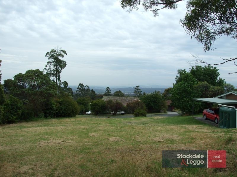 6 Fairway Dv, Yallourn Heights, Newborough VIC 3825