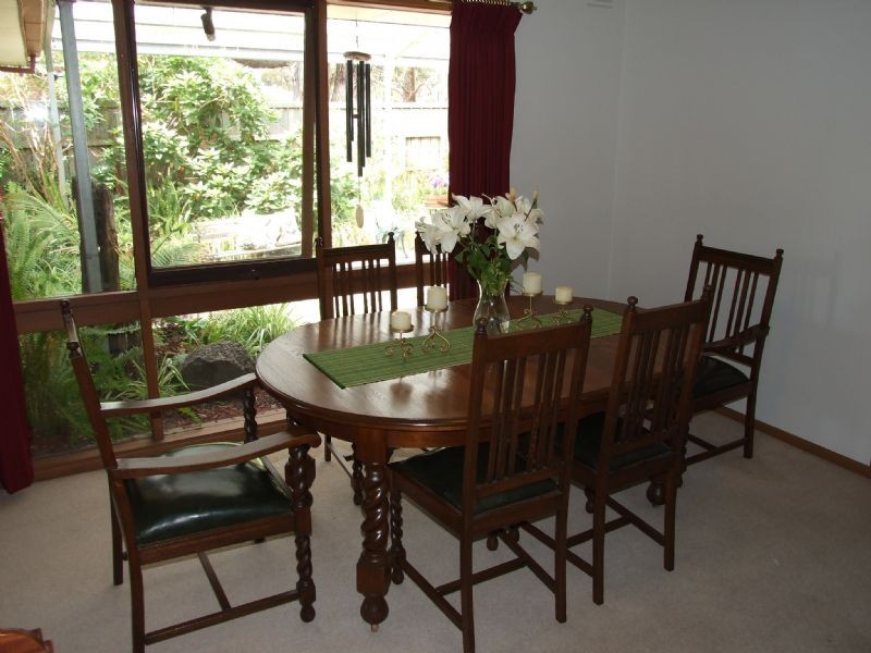 10 Crowe Court, Newborough VIC 3825