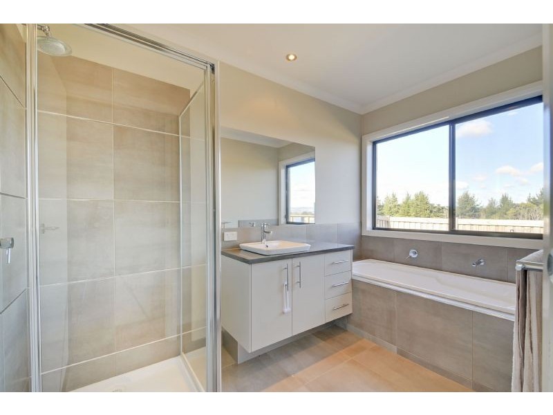 15 Hollander Drive, Yallourn North VIC 3825