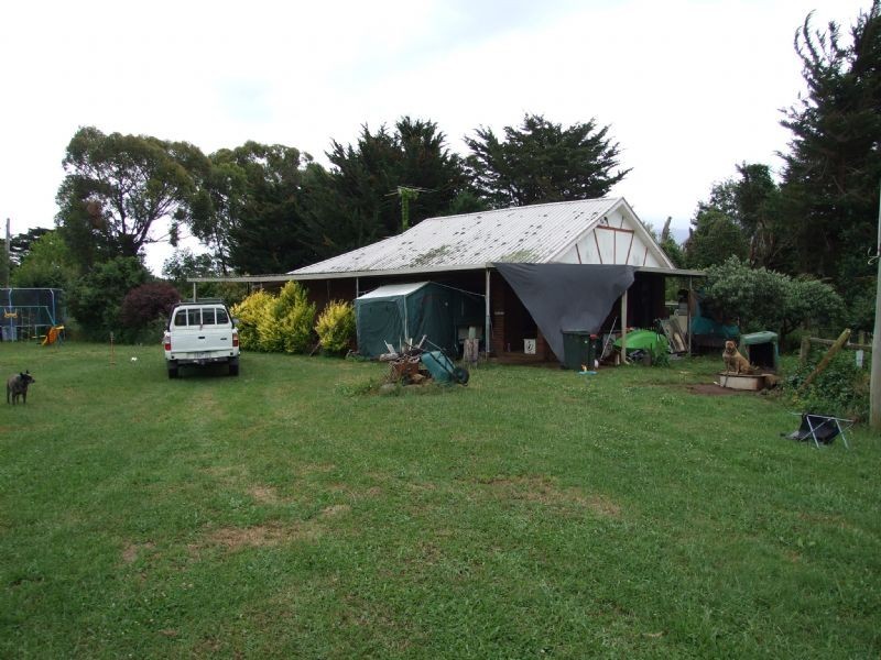 114 School Road, Erica VIC 3825