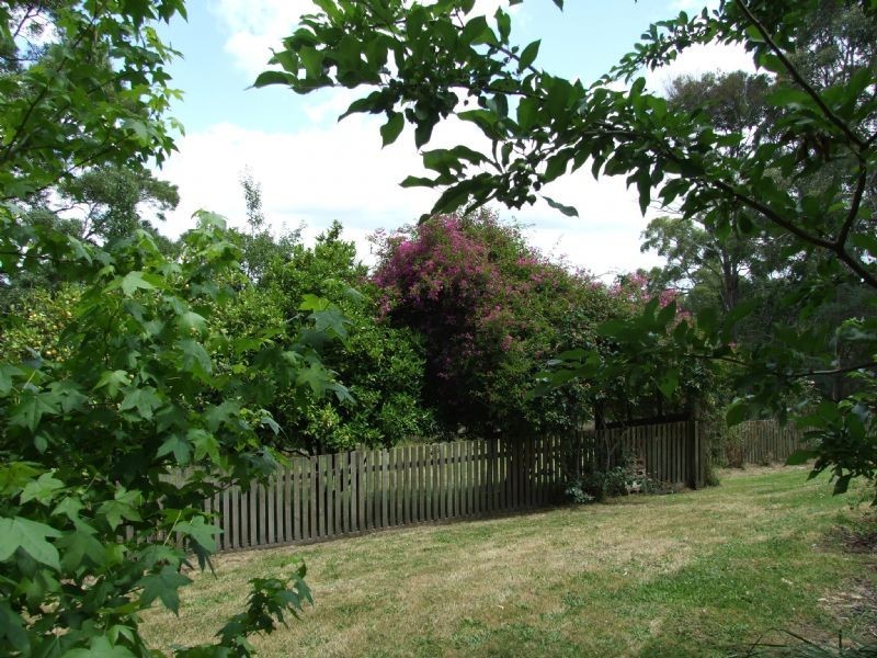 215 Quarry Road, Yallourn North VIC 3825