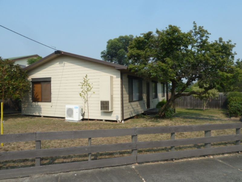 22 Boolarra Avenue, Newborough VIC 3825