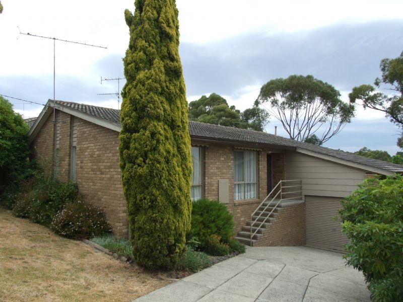 31 Smallburn Avenue, Newborough VIC 3825