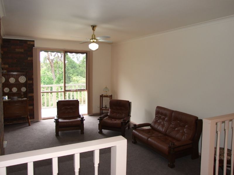 31 Smallburn Avenue, Newborough VIC 3825