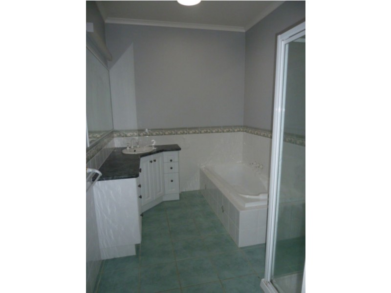 48 Davey Drive, Trafalgar VIC 3824