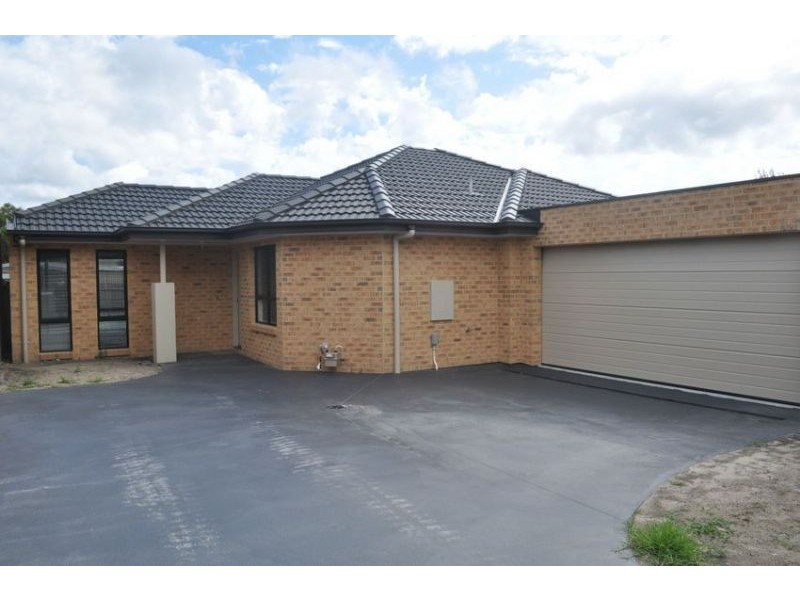 2/64 Service Road, Moe VIC 3825