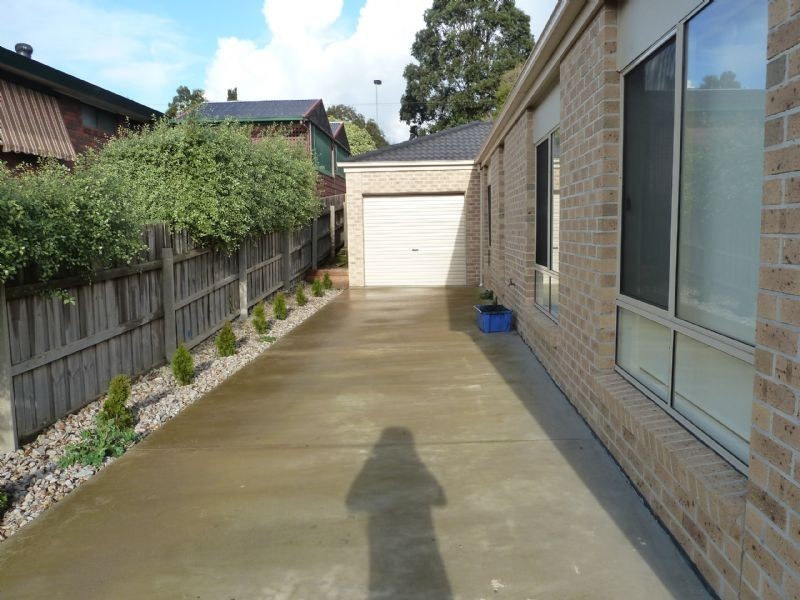 17 Stamford Street, Newborough VIC 3825