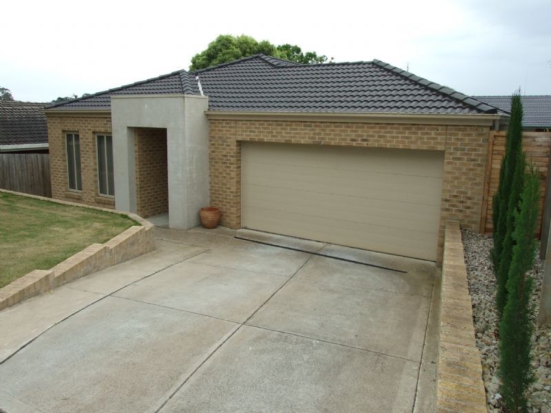 17 Stamford Street, Newborough VIC 3825