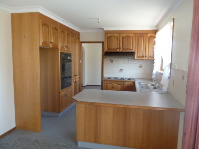 3 Howitt Court, Moe VIC 3825