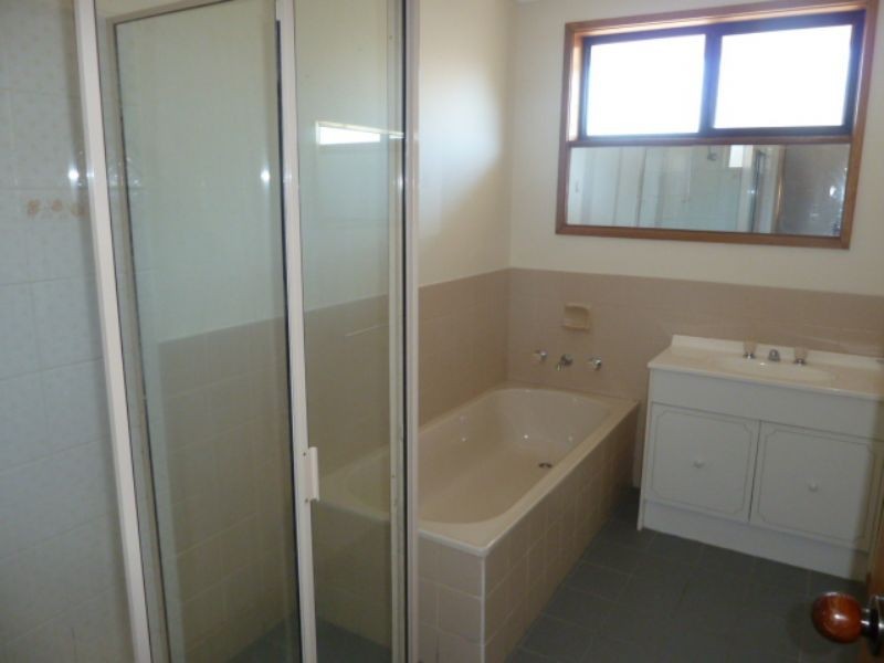 3 Howitt Court, Moe VIC 3825