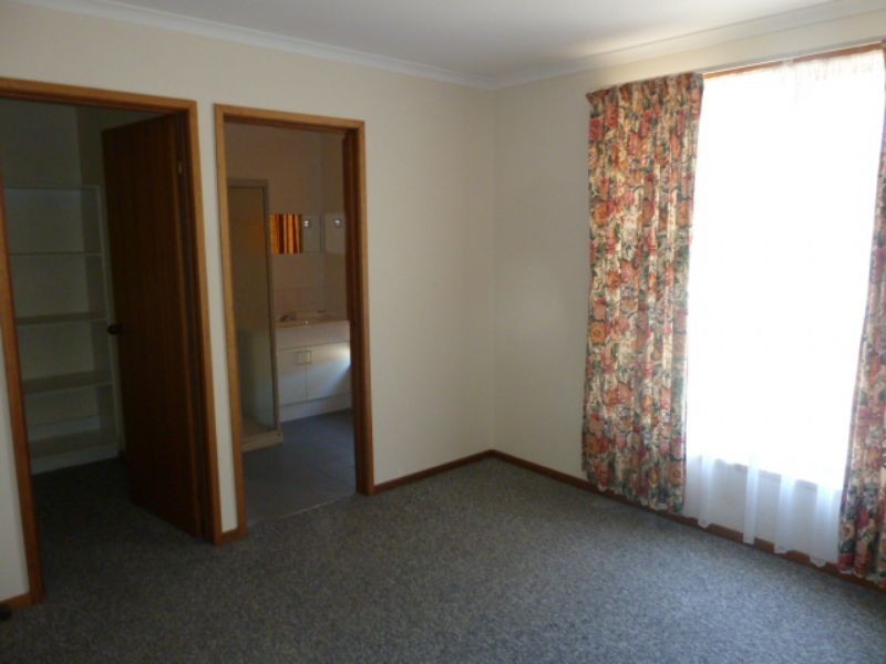 3 Howitt Court, Moe VIC 3825