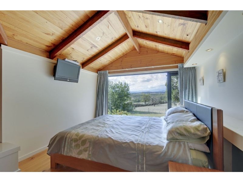 1004 Moe Willow Grove Road, Willow Grove VIC 3825