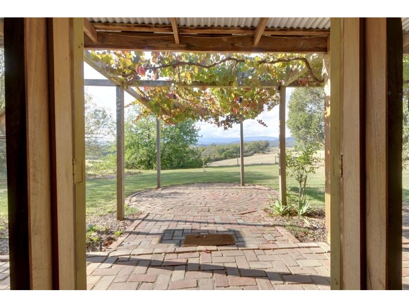 1004 Moe Willow Grove Road, Willow Grove VIC 3825