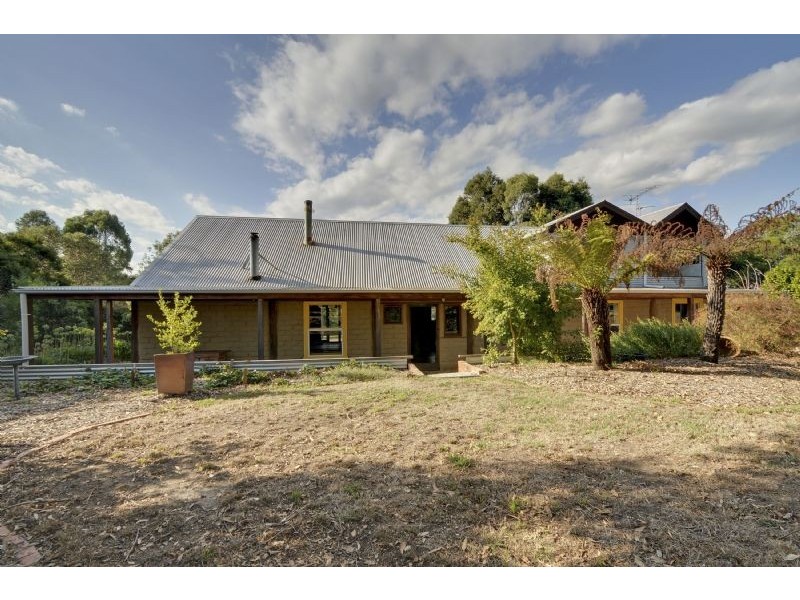 1004 Moe Willow Grove Road, Willow Grove VIC 3825
