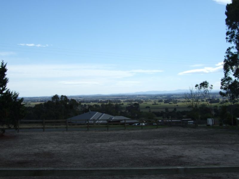 41 Melaleuca Drive, Trafalgar East VIC 3824