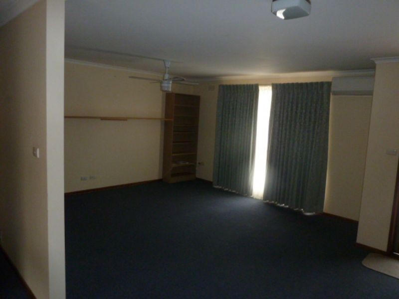 2/24 Gibson Street, Moe VIC 3825
