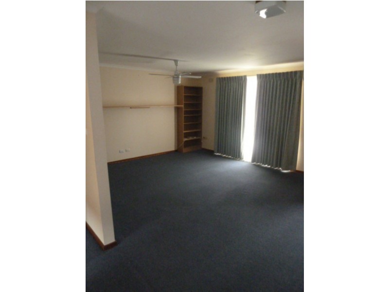 2/24 Gibson Street, Moe VIC 3825