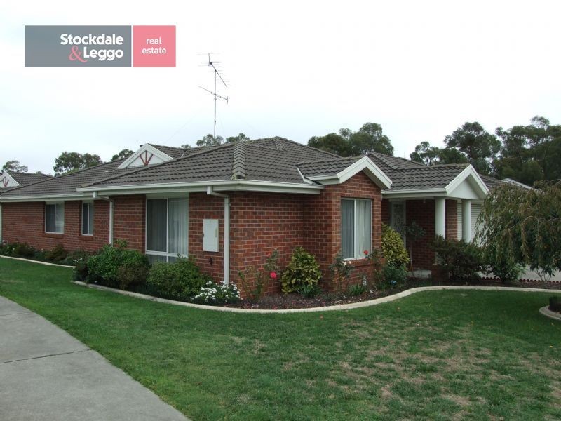 4/25 Ollerton Avenue, Newborough VIC 3825