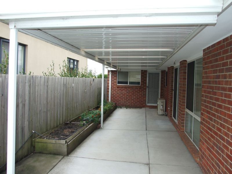 4/25 Ollerton Avenue, Newborough VIC 3825