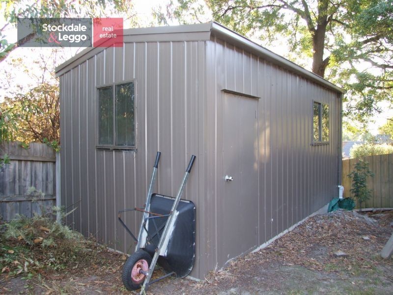 33 Smallburn Avenue, Newborough VIC 3825