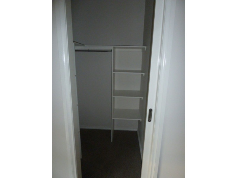 2/27 Sweetwater Place, Moe VIC 3825